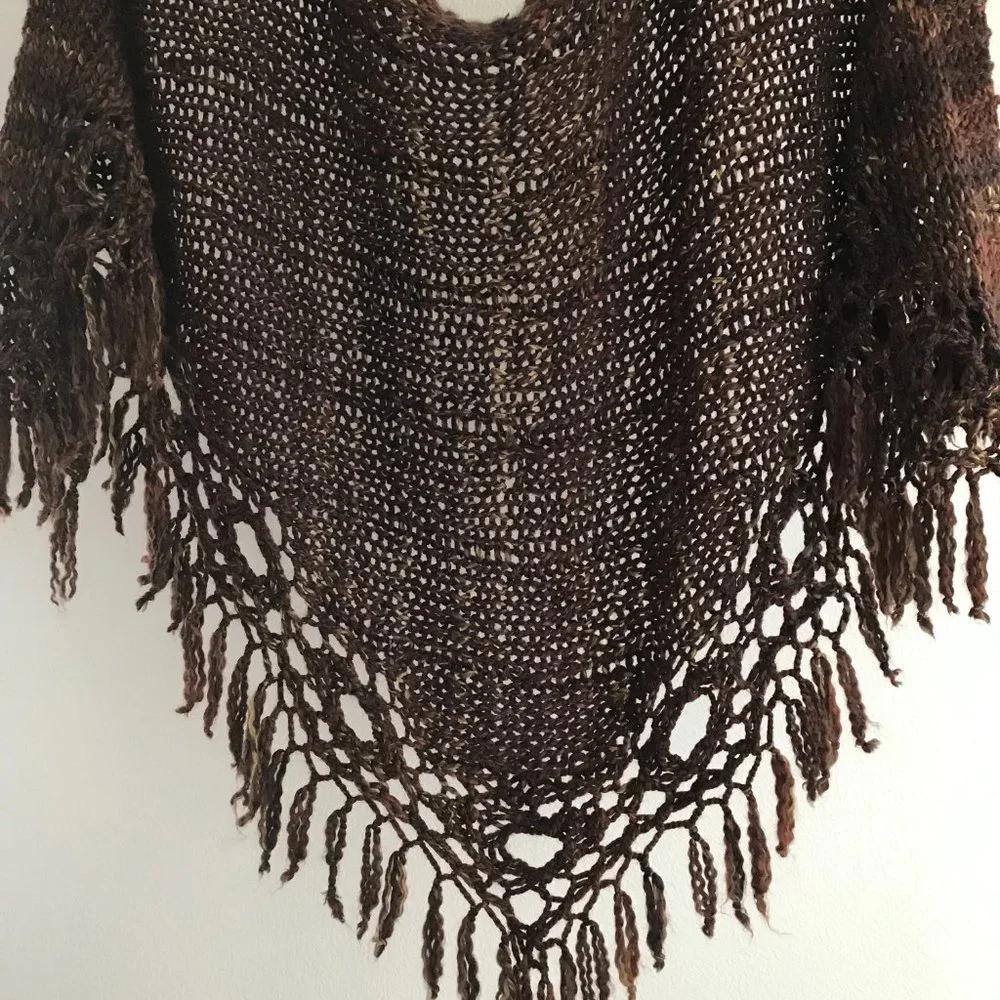 NEW Handmade Triangular Bulky Beauty Lace Sequoia Shawl, 102